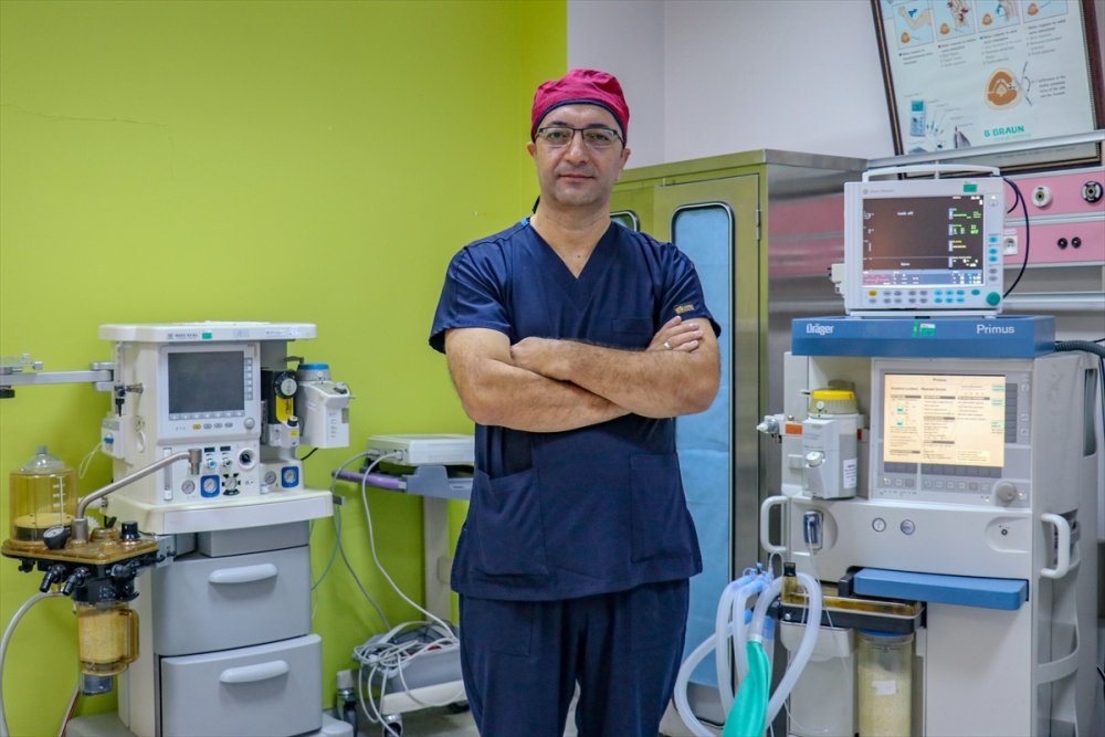 Anestezi uzmanları ameliyatlarda cerrahi ekibin en büyük yardımcısı oluyor