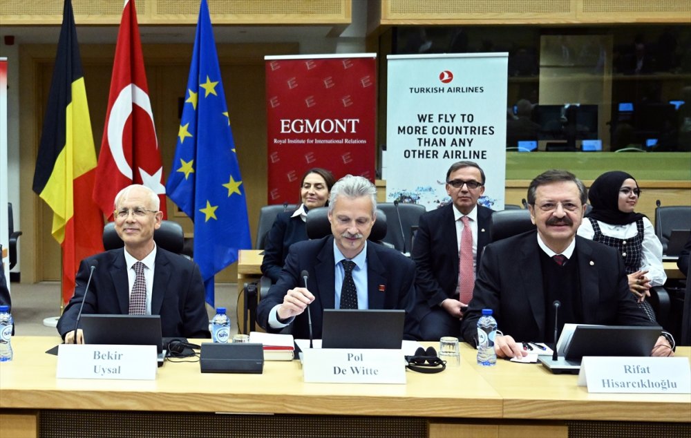 Brüksel'de Cumhuriyet'in 100. ve Belçika'ya işçi göçünün 60. yılı dolayısıyla konferans düzenlendi