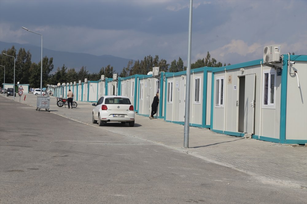 Depremde yakınlarını yitirenlerin yargıya erişimi mobil araçla kolaylaşıyor