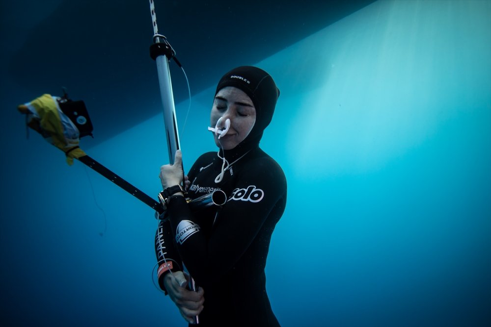 Milli sporcu Şahika Ercümen, nefesini 105 metre dünya rekorunu kırmak için tutacak