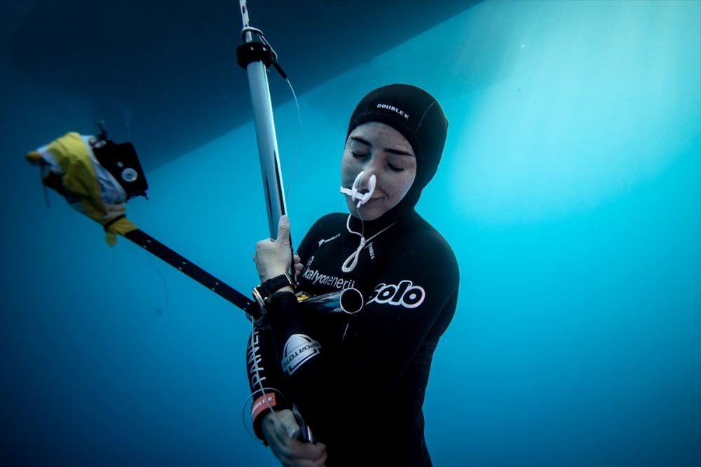 Milli sporcu Şahika Ercümen, nefesini 105 metre dünya rekorunu kırmak için tutacak