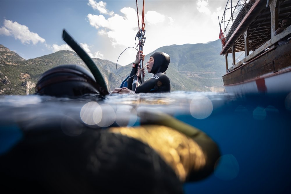 Milli sporcu Şahika Ercümen, nefesini 105 metre dünya rekorunu kırmak için tutacak