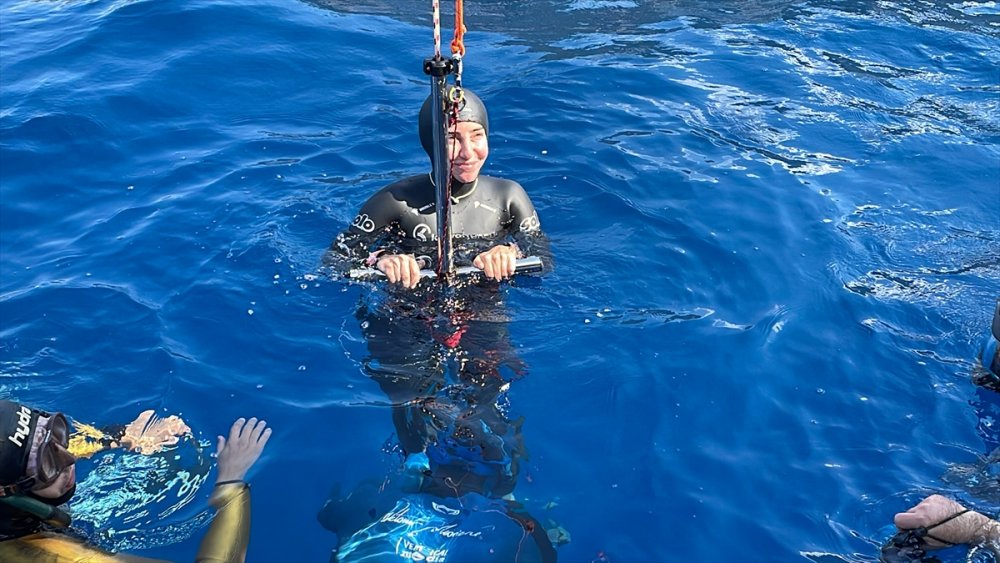 Milli sporcu Şahika Ercümen, nefesini 105 metre dünya rekorunu kırmak için tutacak