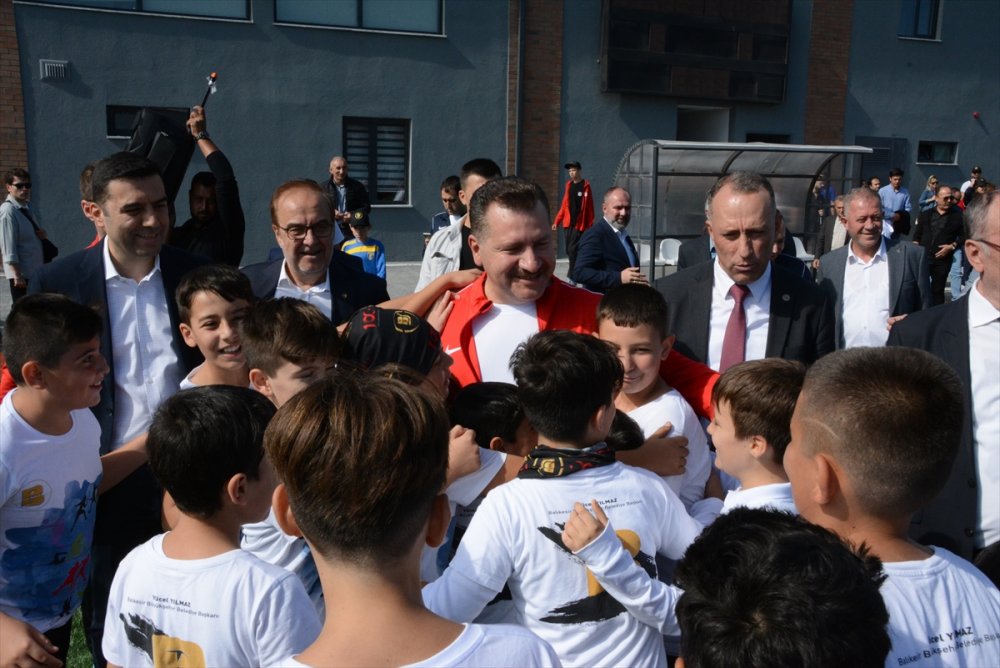 Balıkesir Ali Hikmet Paşa Spor Tesisleri hizmete açıldı