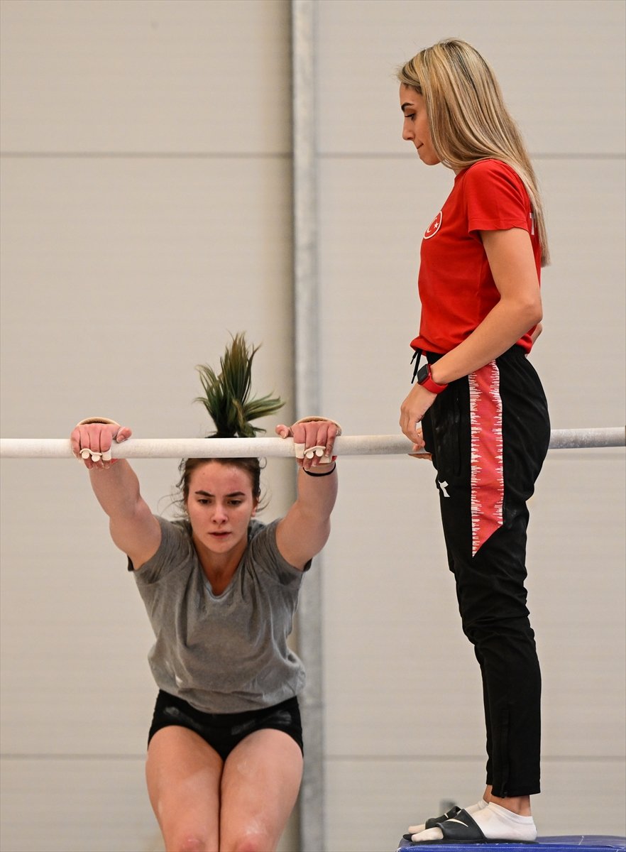 Türk cimnastiğinin kadınlardaki öncülerinden Göksu Üçtaş Şanlı