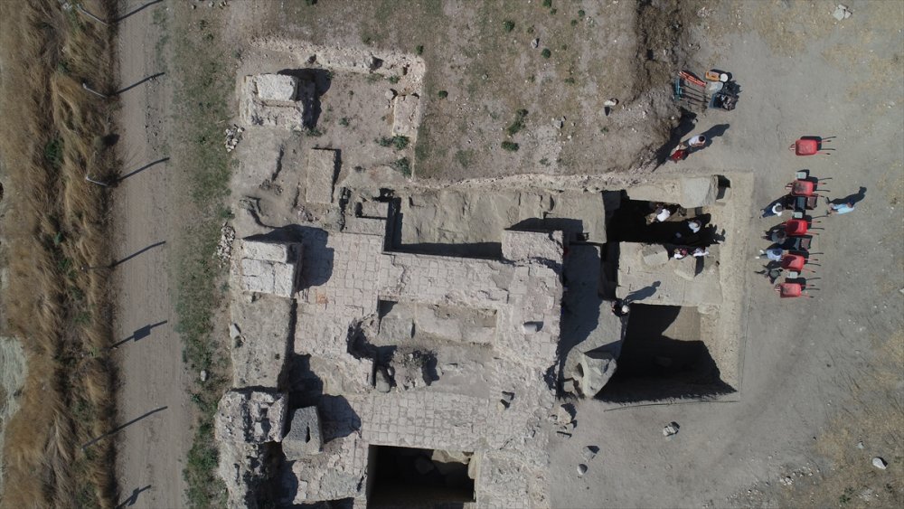 Arkeologlar Trakya'daki medeniyetlerin izlerini kazılarla sürüyor