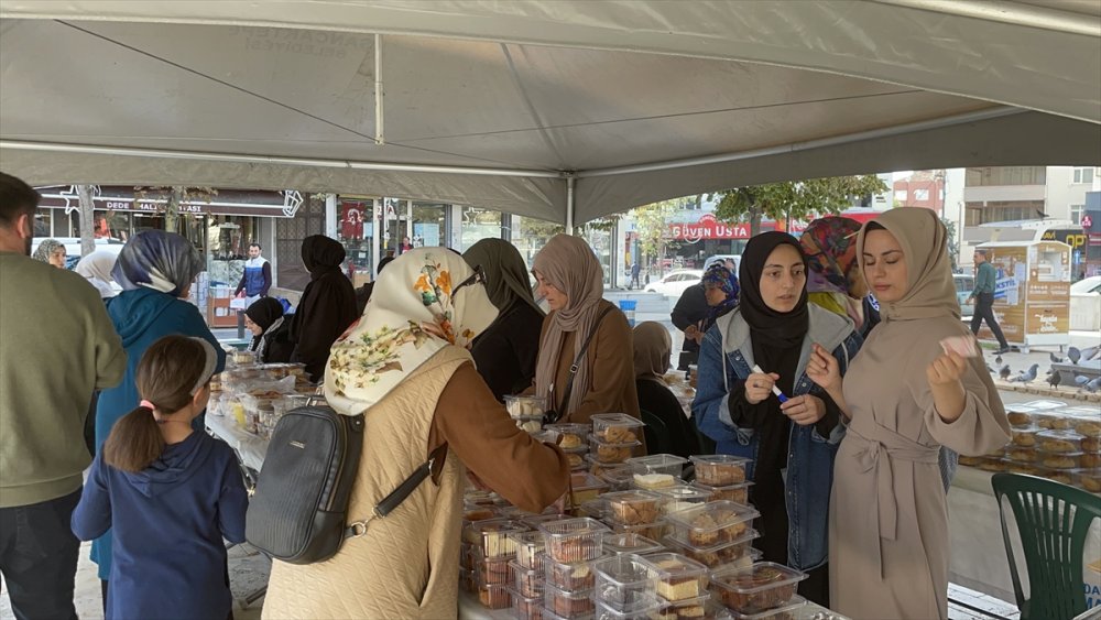 Gazze'ye destek için kermes düzenlendi