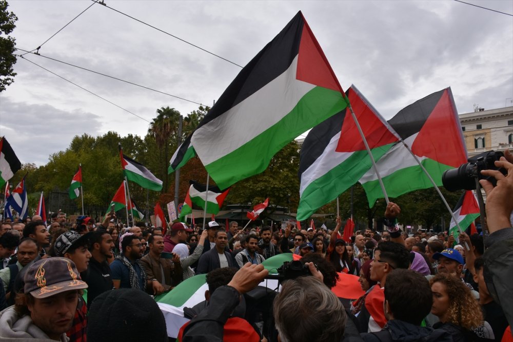 İtalya'da Gazze'ye yönelik saldırılar protesto edildi