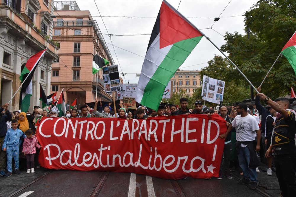 İtalya'da Gazze'ye yönelik saldırılar protesto edildi