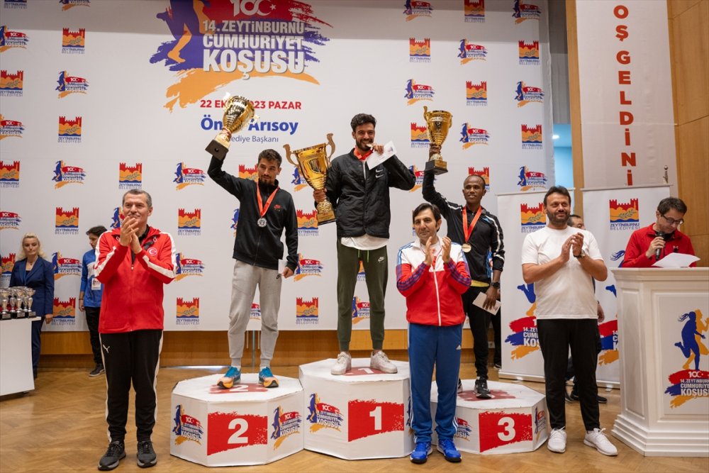 Zeytinburnu Uluslararası Cumhuriyet Koşusu yapıldı