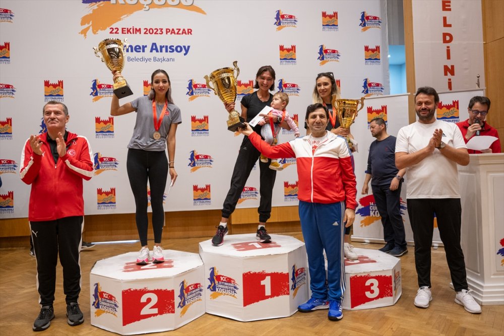 Zeytinburnu Uluslararası Cumhuriyet Koşusu yapıldı