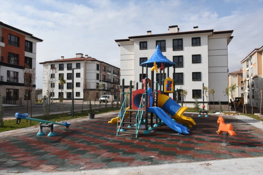 157 deprem konutu kasımda teslim edilecek