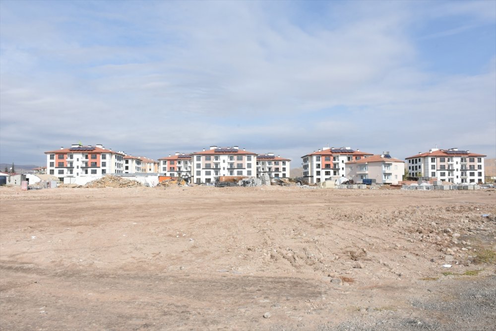 157 deprem konutu kasımda teslim edilecek