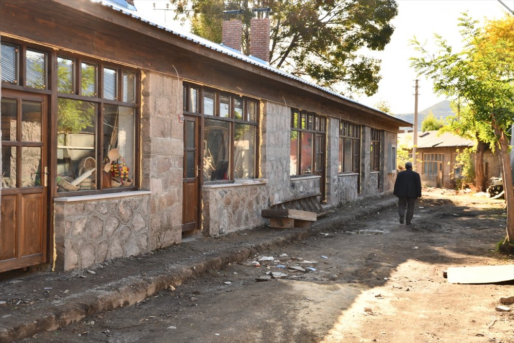 Şebinkarahisar'da restore edilen Taşhan ve arastalar turizme değer katacak