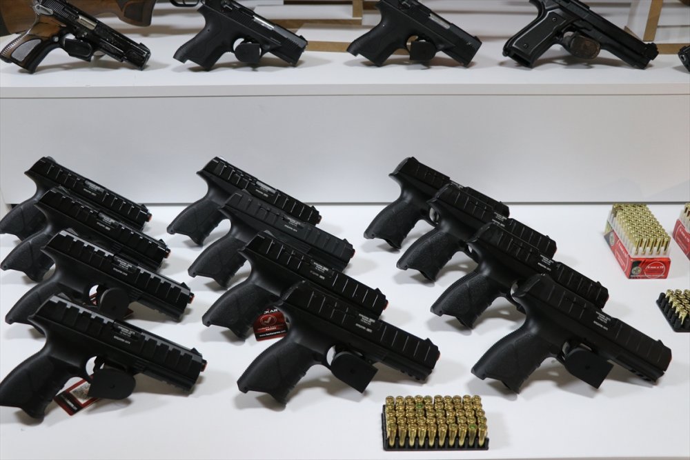 Silah kaçakçılığı operasyonunda 3 zanlı tutuklandı