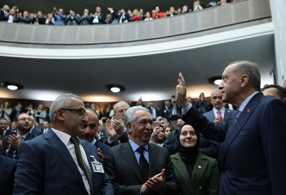 Cumhurbaşkanı Erdoğan, Çok daha fazlasını milletimize kazandırmak namus borcumuzdur"