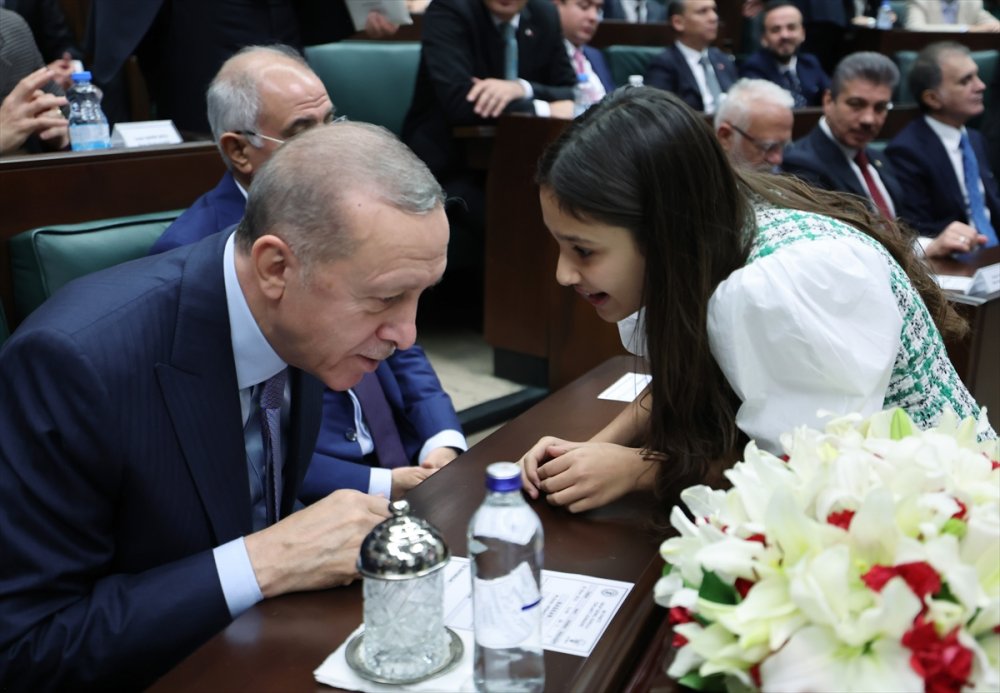 Cumhurbaşkanı Erdoğan, Çok daha fazlasını milletimize kazandırmak namus borcumuzdur"