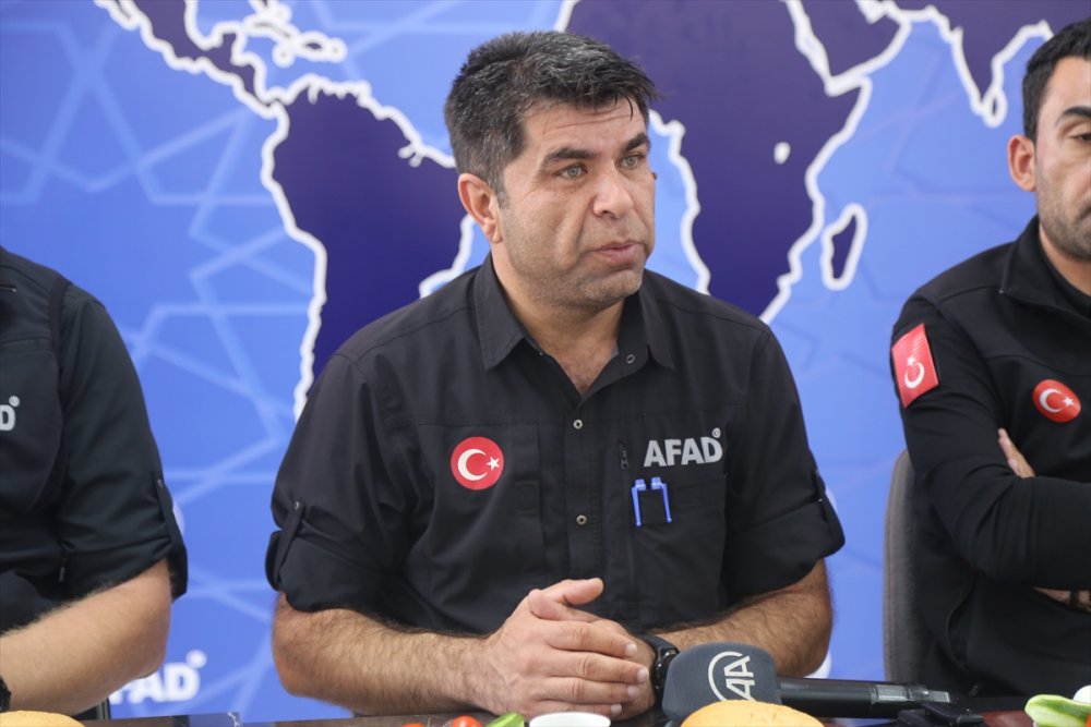 Hatay'da depremden etkilenen gazetecilere ekipman desteği