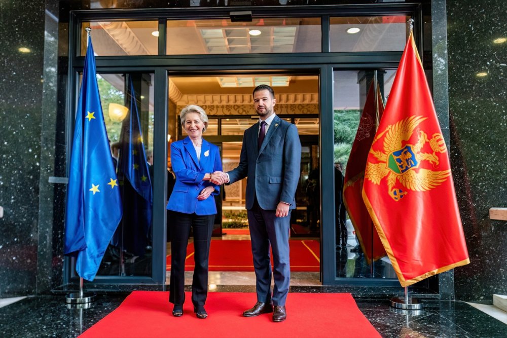 AB Komisyonu Başkanı von der Leyen, Karadağ'ın AB üyelik yolunu değerlendirdi