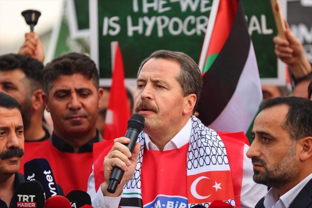 Ankara'da BM ofisi önünde Filistin'e saldırılar protesto edildi