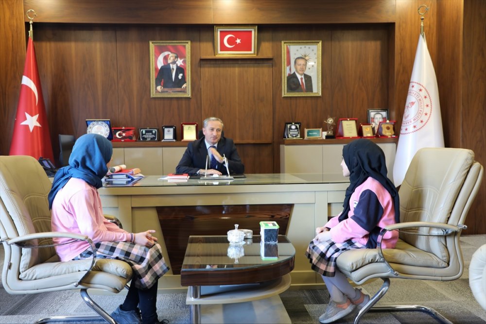 Ortaokul öğrencileri harçlıklarını Filistin'e bağışladı