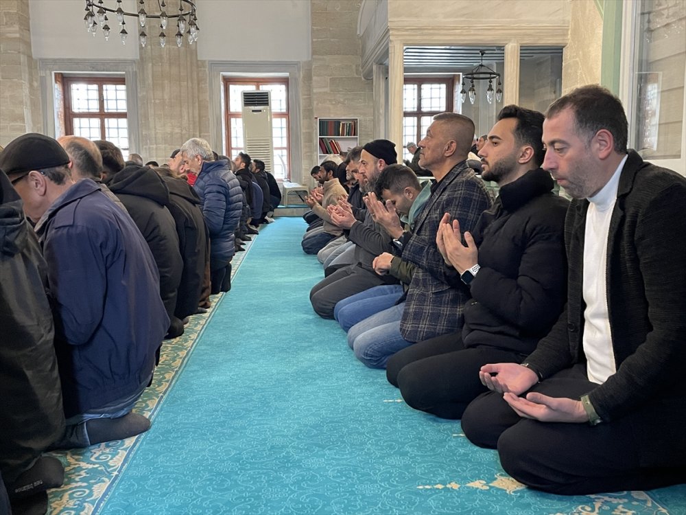 Trakya'daki camilerde Filistinliler için dua edildi