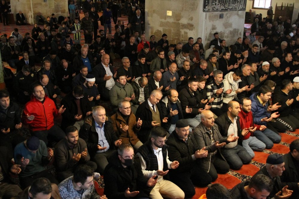 Trakya'daki camilerde Filistinliler için dua edildi