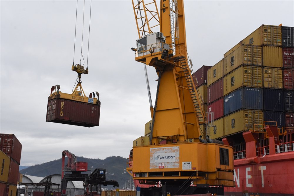 Giresun Limanı'nda konteyner taşımacılığı başladı