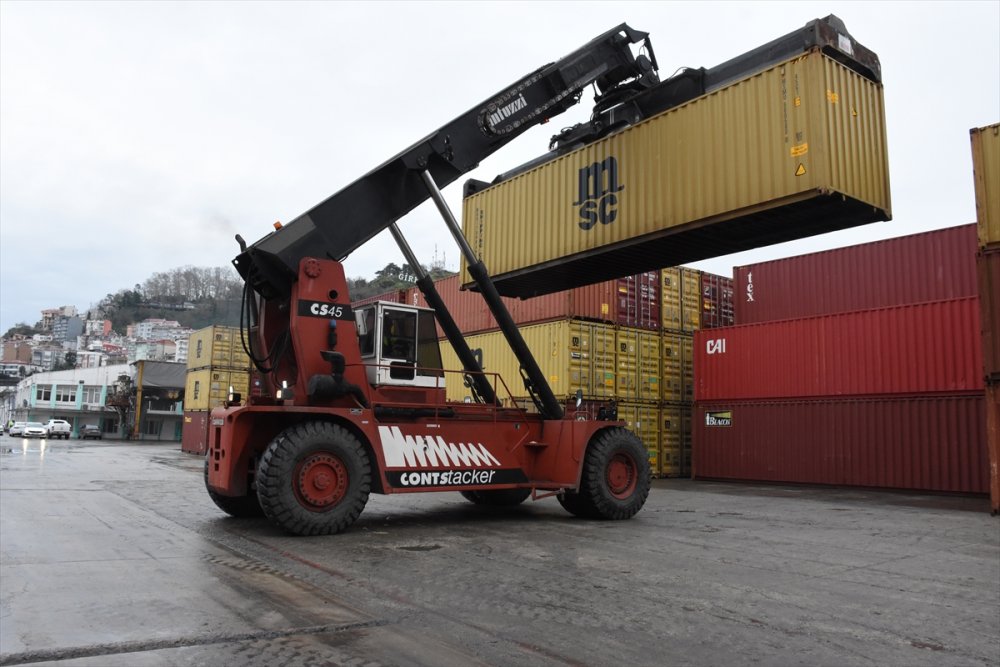 Giresun Limanı'nda konteyner taşımacılığı başladı