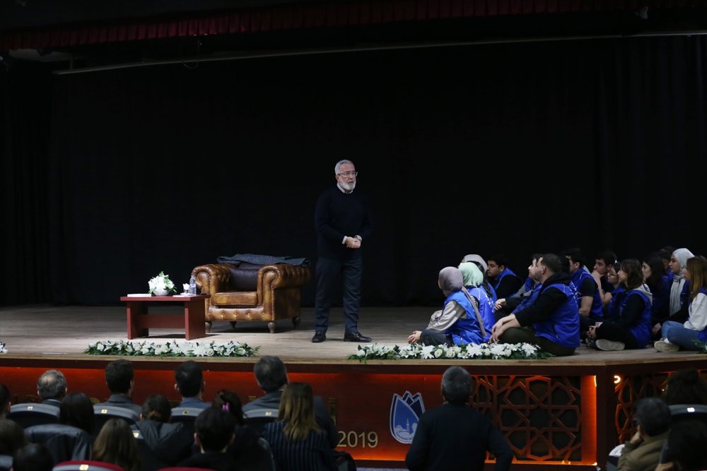 Yenişehirlioğlu “Batı Aydınlanmasını İslam Medeniyetine Borçludur”
