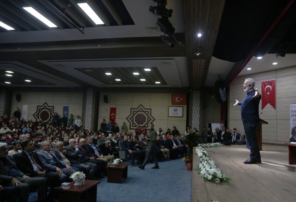 Yenişehirlioğlu “Batı Aydınlanmasını İslam Medeniyetine Borçludur”