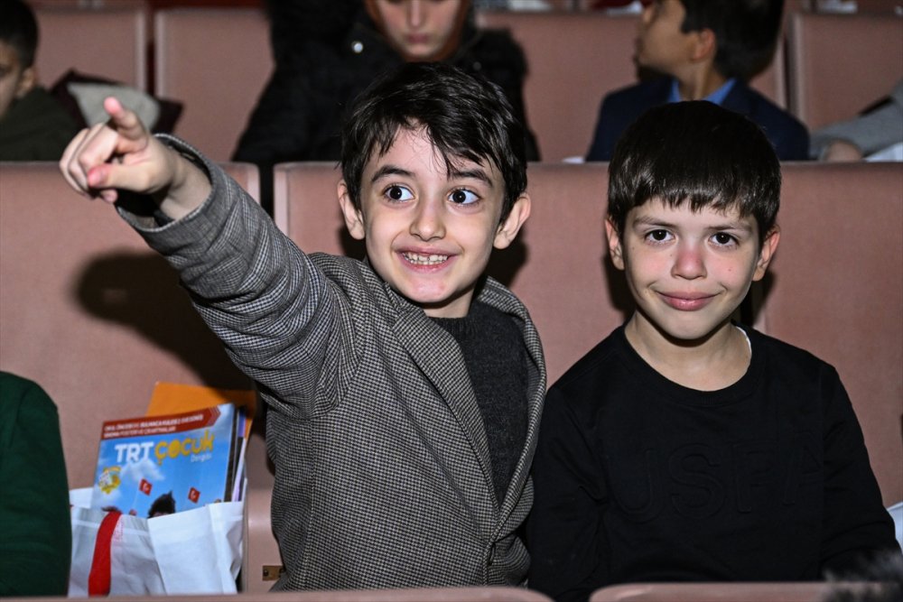 "Tay 2: Ebabil Takımı Heyecanı Başlıyor! Filmin Gala Gecesinde Yıldızlar Parladı!"