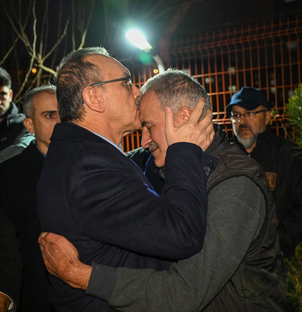 Piyade Uzman Çavuş Samet Aslan'ın baba evine ateş düştü