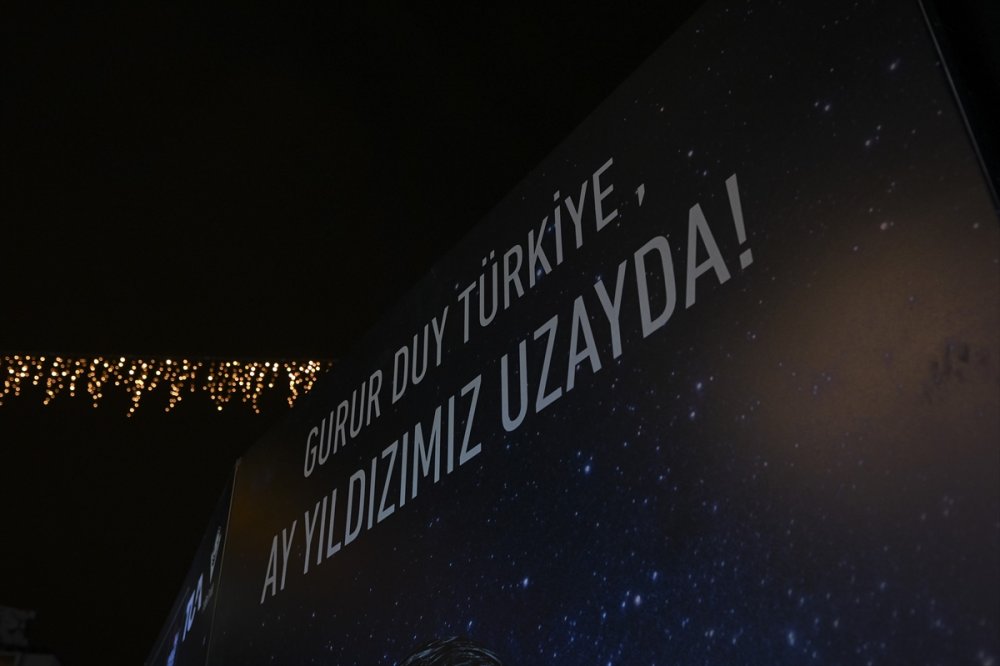 Alper Gezeravcı'nın tarihi uzay yolculuğu Ankara'dan takip edildi