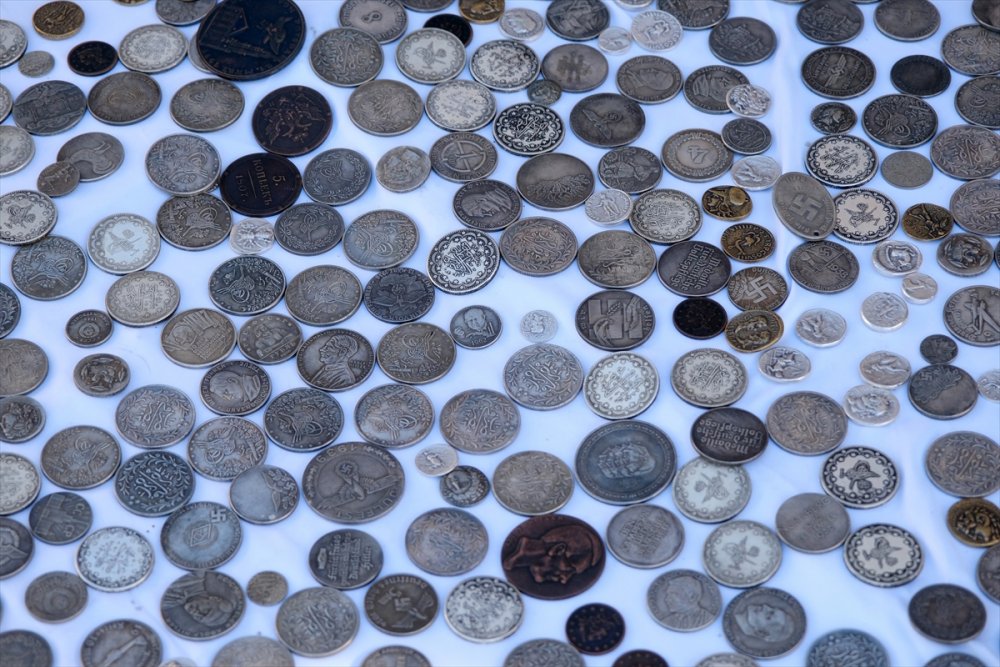 Kırklareli'nde tarihi eser niteliğinde 8 bin 568 obje ele geçirildi