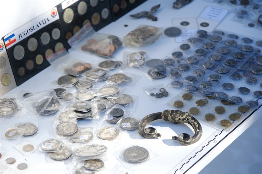 Kırklareli'nde tarihi eser niteliğinde 8 bin 568 obje ele geçirildi