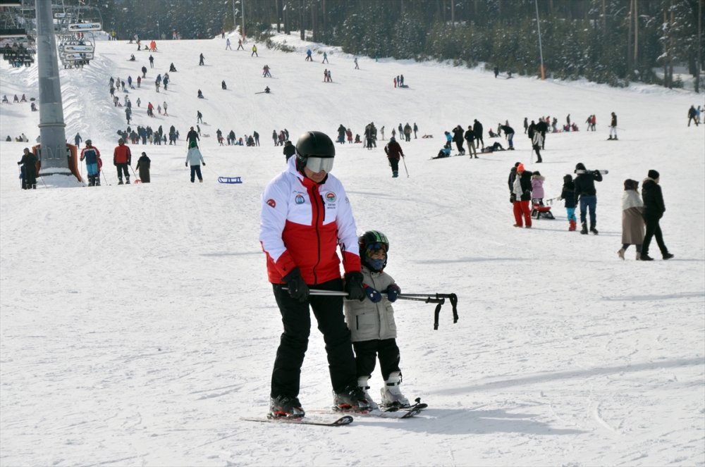 Kars Sarıkamış Kayak Merkezi bu hafta sonu da yoğun