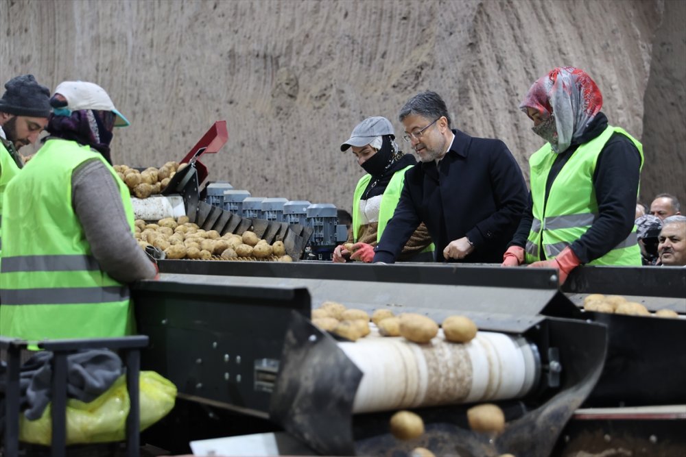 Bakan Yumaklı “Tohumların %97’si Türkiye’de üretilmektedir