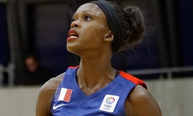 fransiz-basketbolcu-emilie-gomis.jpg