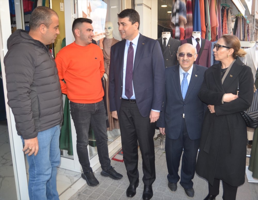 Demokrat Parti Genel Başkanı Uysal, Kütahya'da esnafı ziyaret etti