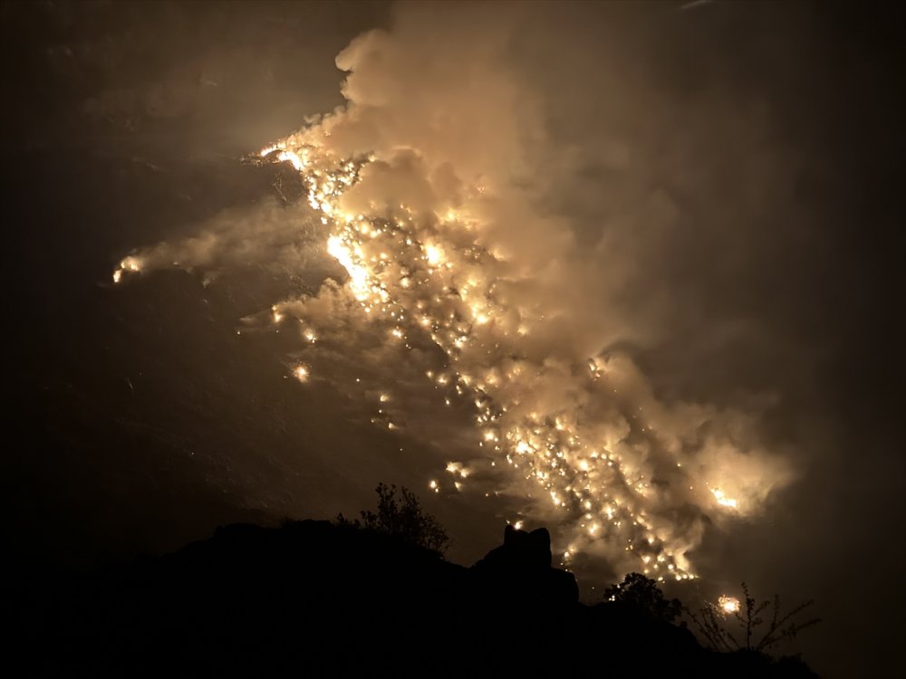 Bir çöp sahası yangını daha. Artvin'de çöp sahasında yangın çıktı