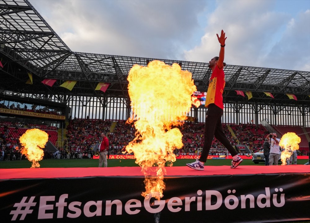 Sezonu 2. Sırada tamamlayarak Süper Lig'e yükselen Göztepe, kupasını aldı