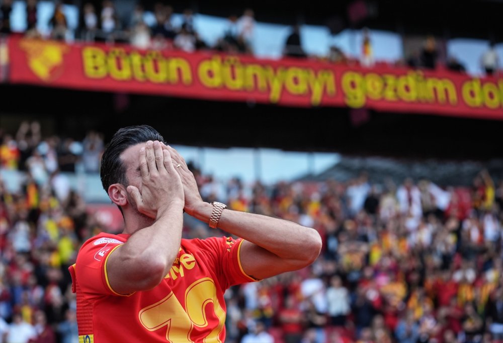 Sezonu 2. Sırada tamamlayarak Süper Lig'e yükselen Göztepe, kupasını aldı