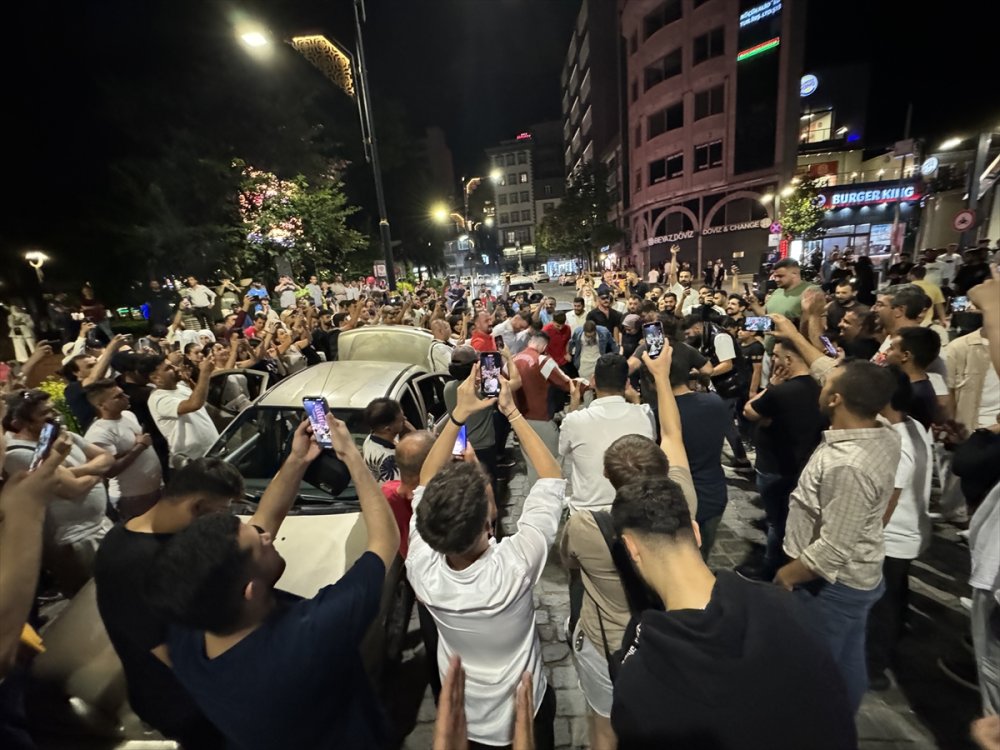 İA Milli Futbol Takımı'nın EURO 2024'te çeyrek finale kalması coşkuyla kutlandı