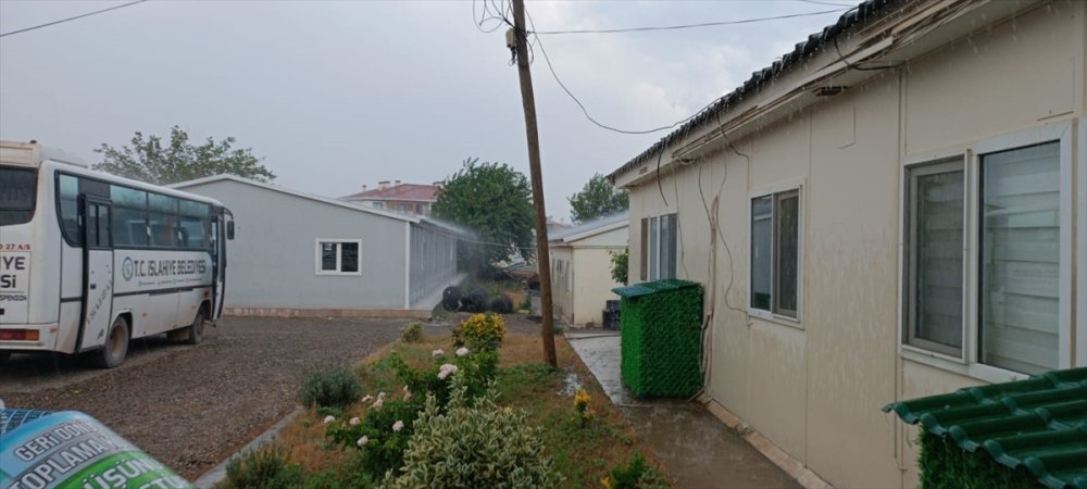 Gaziantep İslahiye’de sağanak ve dolu etkili oldu