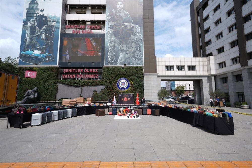 İstanbul'da 10 binden fazla kaçak gözlük, saat ve çanta ele geçirildi