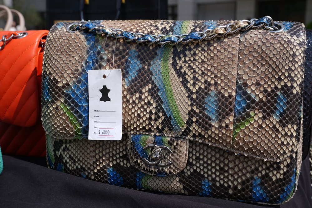 İstanbul'da 10 binden fazla kaçak gözlük, saat ve çanta ele geçirildi