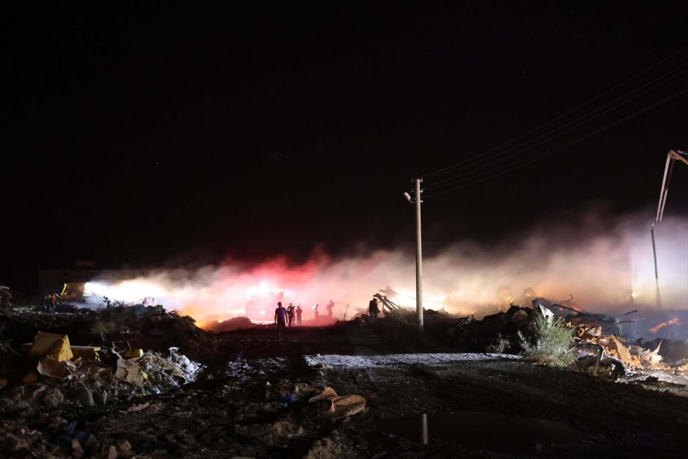 Muğla'da çöp toplama alanında başlayıp bal deposuna sıçrayan yangın kontrol altına alındı