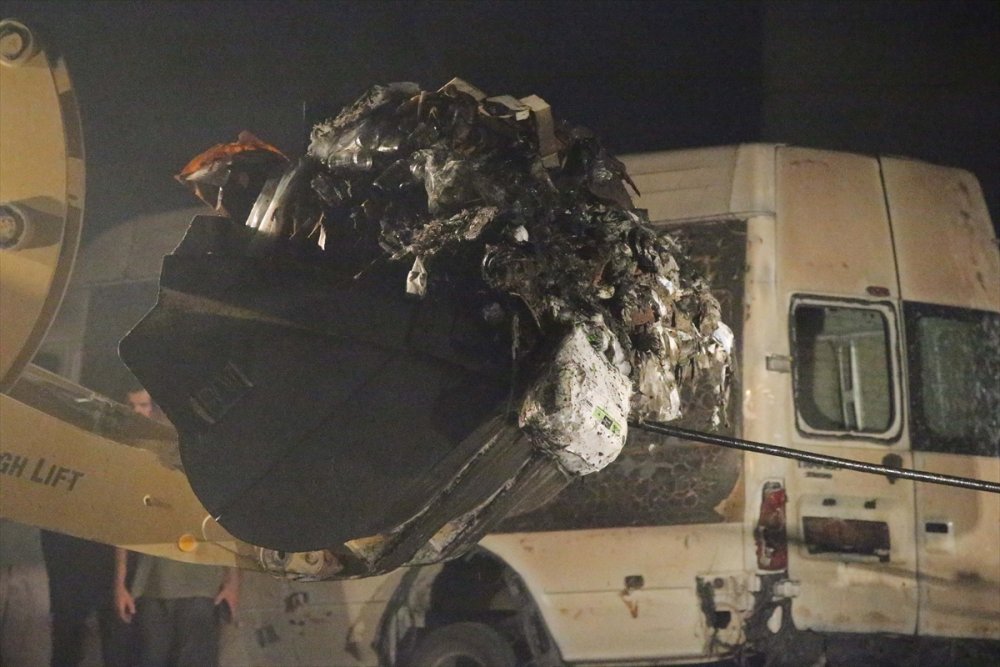 Muğla'da çöp toplama alanında başlayıp bal deposuna sıçrayan yangın kontrol altına alındı