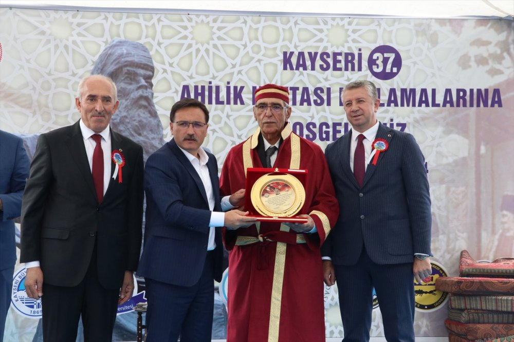 Kayseri'de Ahilik Haftası ŞET KUŞANMASIYLA kutlandı